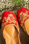 Buy_Kala_Red Gold Zari Swarna Embroidered Juttis _Online_at_Aza_Fashions