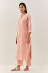 Ikshita Choudhary_Peach Cotton Embroidery Floral Notched Kurta And Pant Set _Online_at_Aza_Fashions