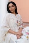 Buy_Vaayu_White Muslin Cotton Applique Floral Motifs Notched Kurta Pant Set  _Online_at_Aza_Fashions