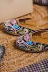 Shop_Cilwana Studio_Black Embroidered Paisley Juttis _at_Aza_Fashions