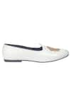 Shop_Domani_White Handcrafted Embroidered Juttis _Online_at_Aza_Fashions