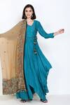 Zariya The Label_Blue Slub Muslin Thread And Mirror V Neck Asymmetric Angarakha Kurta Churidar Set _Online_at_Aza_Fashions