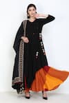 Buy_Zariya The Label_Black Pure Cotton Mirror V Neck Asymmetric Angarakha Kurta Set _at_Aza_Fashions
