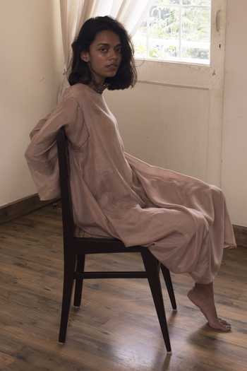 Dot_Peach Cotton Silk Round Kurta And Pant Set _Online_at_Aza_Fashions