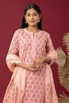 Abbaran_Pink Kurta And Palazzo Cotton Cambric Printed Block Notched Floral Set _at_Aza_Fashions