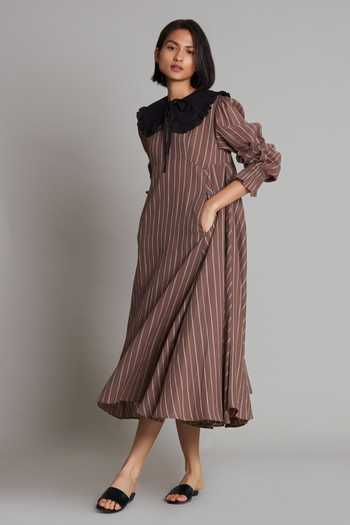 Vakra Dress