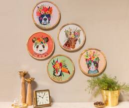 Logam Decorative Dog Print Wall Plate (Single Pc)
