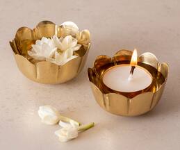 The Decor Remedy Festive Brass Tiny Urli Tea Light Floaters (Set of 10)