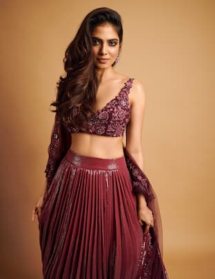 Malavika_Mohanan_in_Sawan_Gandhi_Purple_Georgette_Embellished_Lehenga_Set