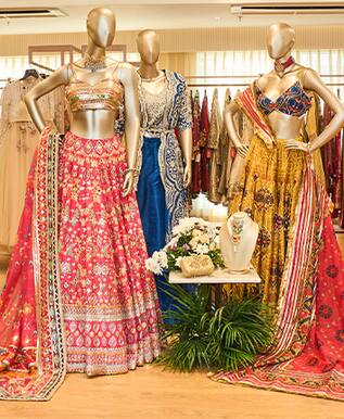 What are the best shops in Chandni Chowk Delhi for cheap and best bridal  lehangas  Quora