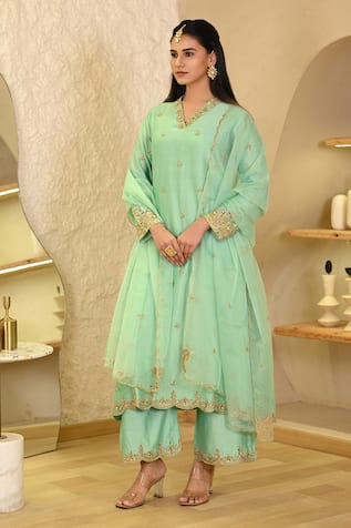 Hasrat By Salma