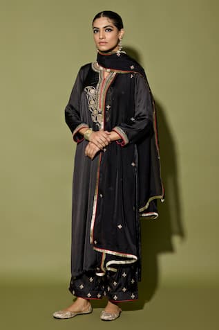 Apeksha Jain Label