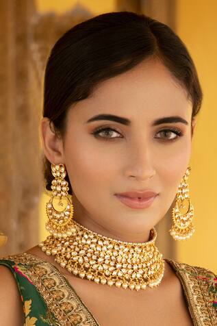 Curio Cottage Kundan & Pearls High Neck Collar Choker Set