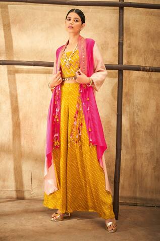 Aditi Somani Two Toned Cape And Bandhani Pant Set