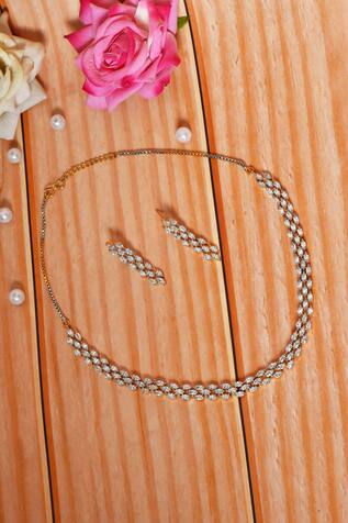 Nayaab by Aleezeh Stone Studded Necklace & Earrings Set