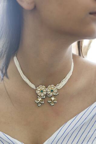 Phiroza Anabella Kundan Floral Motif Necklace