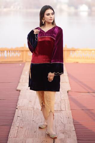 Negra Elegante Panelled Kurta & Dhoti Pant Set