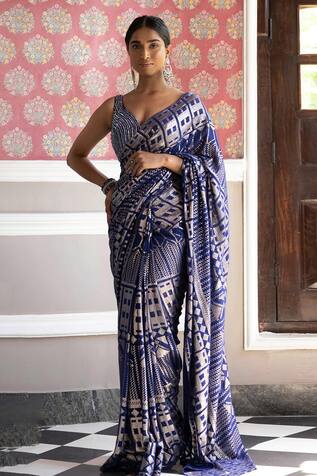 Basanti - Kapde Aur Koffee Hand Embroidered Saree With Blouse