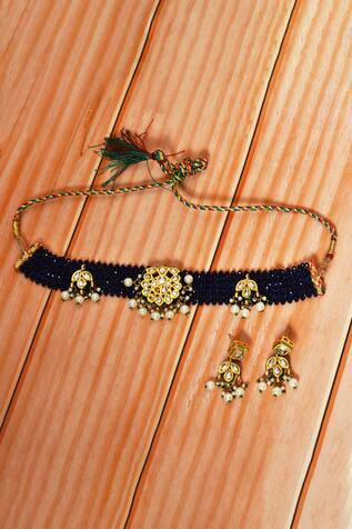 Nayaab by Aleezeh Floral Kundan Embellished Necklace Set