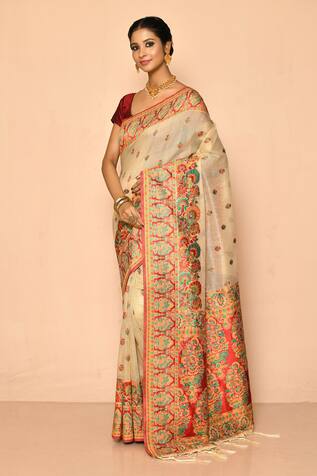 Naintara Bajaj Embroidered Saree