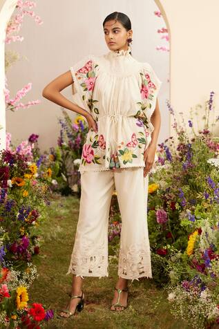 Chandrima Floral Embroidered Kaftan