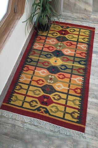 Nakshikathaa - Homeware Geometric Pattern Wool Rug