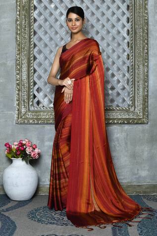Nazaakat by Samara Singh Striped Pattern Saree