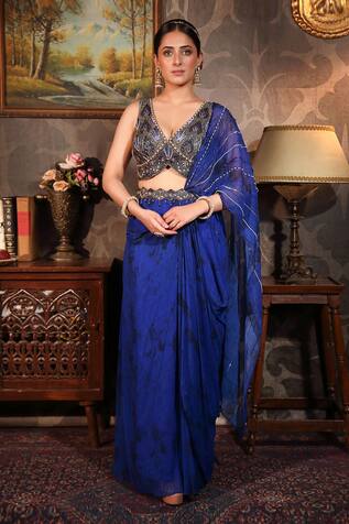 LAXMISHRIALI Printed Pre-Draped Saree With Blouse