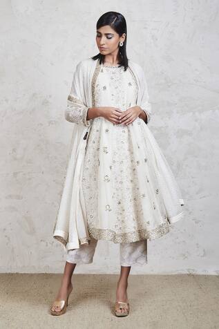 Sue Mue Embroidered Kurta Pant Set