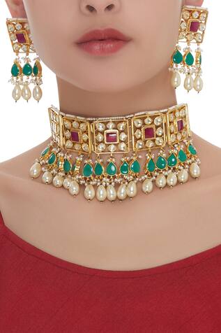 Belsi's Kundan Choker Necklace With Earrings