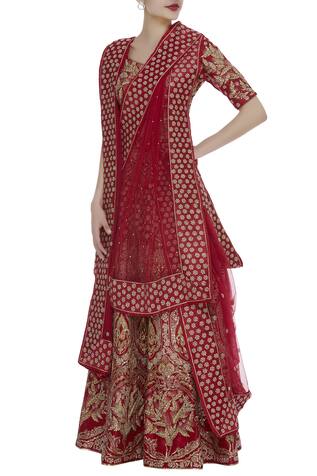 red bridal lehenga with double dupatta