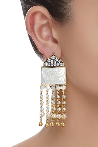 Anjali Jain Carved kundan fringe earrings