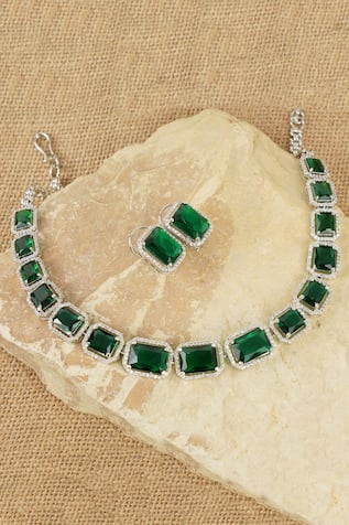 Auraa Trends Geometric Crystal Choker Set