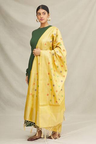 Nazaakat by Samara Singh Embroidered Banarasi Dupatta