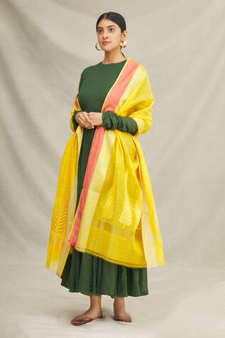 Nazaakat by Samara Singh Embroidered Banarasi Dupatta