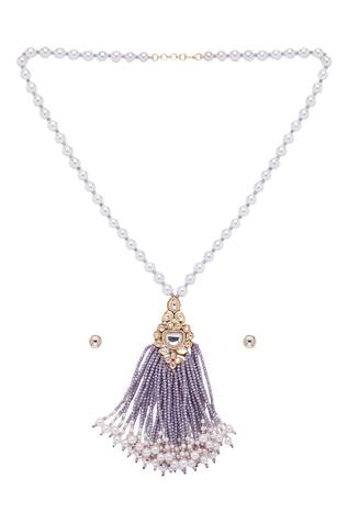 Hrisha Jewels Kundan Necklace Set