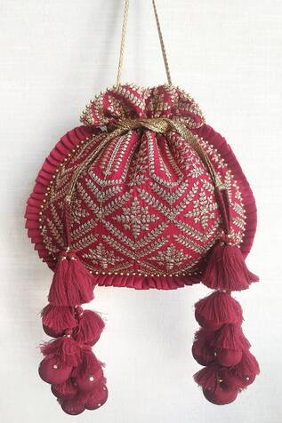 Amyra Embroidered Polti Bag