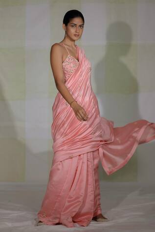 Deepthee Hand Embroidered Saree With Blouse