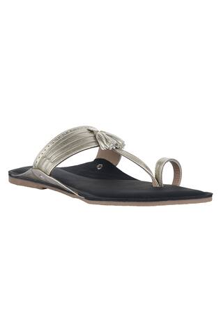 Sko Tasselled Kolhapuri Sandals