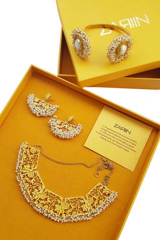 Zariin Pearl Drop Jewellery Set Gift Box