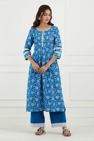 Tashee Floral Print Kurta & Pant Set