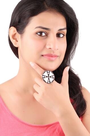 Sangeeta Boochra Mirror Top Ring