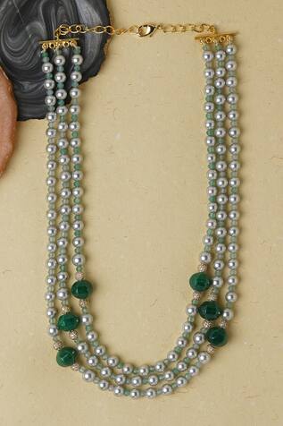 Urbature Nehal Shell Pearl Necklace