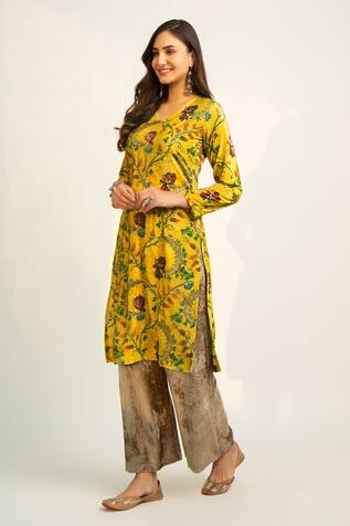 Roze Sehrish Velvet Pant 