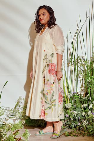 Half Full Curve Floral Embroidered Jacket With Dress