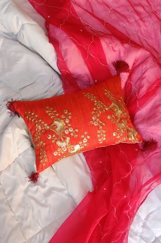 Raffinee Embroidered Cushion Cover