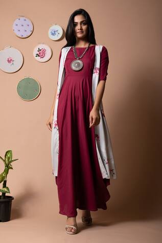 Pasha India Flared Gown With Cape Set