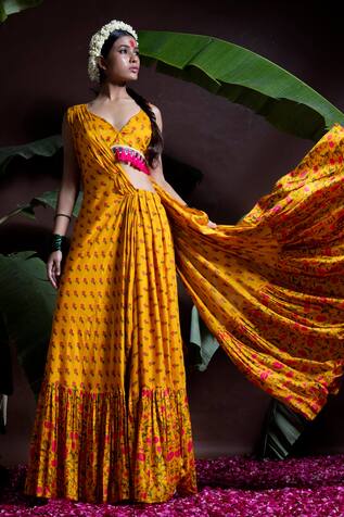 Yogita Kadam Printed Pre-Draped Saree With Choli