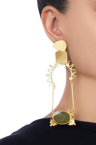 Masaya Jewellery Gold plated earrings with black stones 
