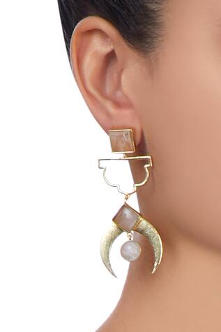 Masaya Jewellery Gold plated earrings with peach stonework